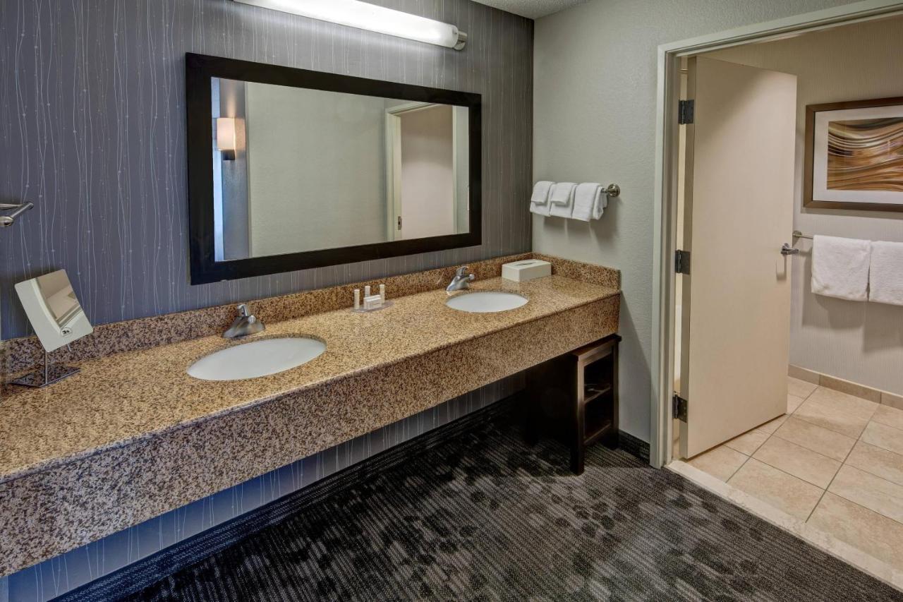 Courtyard By Marriott Troy Ξενοδοχείο Εξωτερικό φωτογραφία